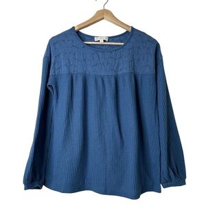 Weekend Suzanne Betro Blue Eyelet Waffle Knit Long Sleeve  Popover Blouse L